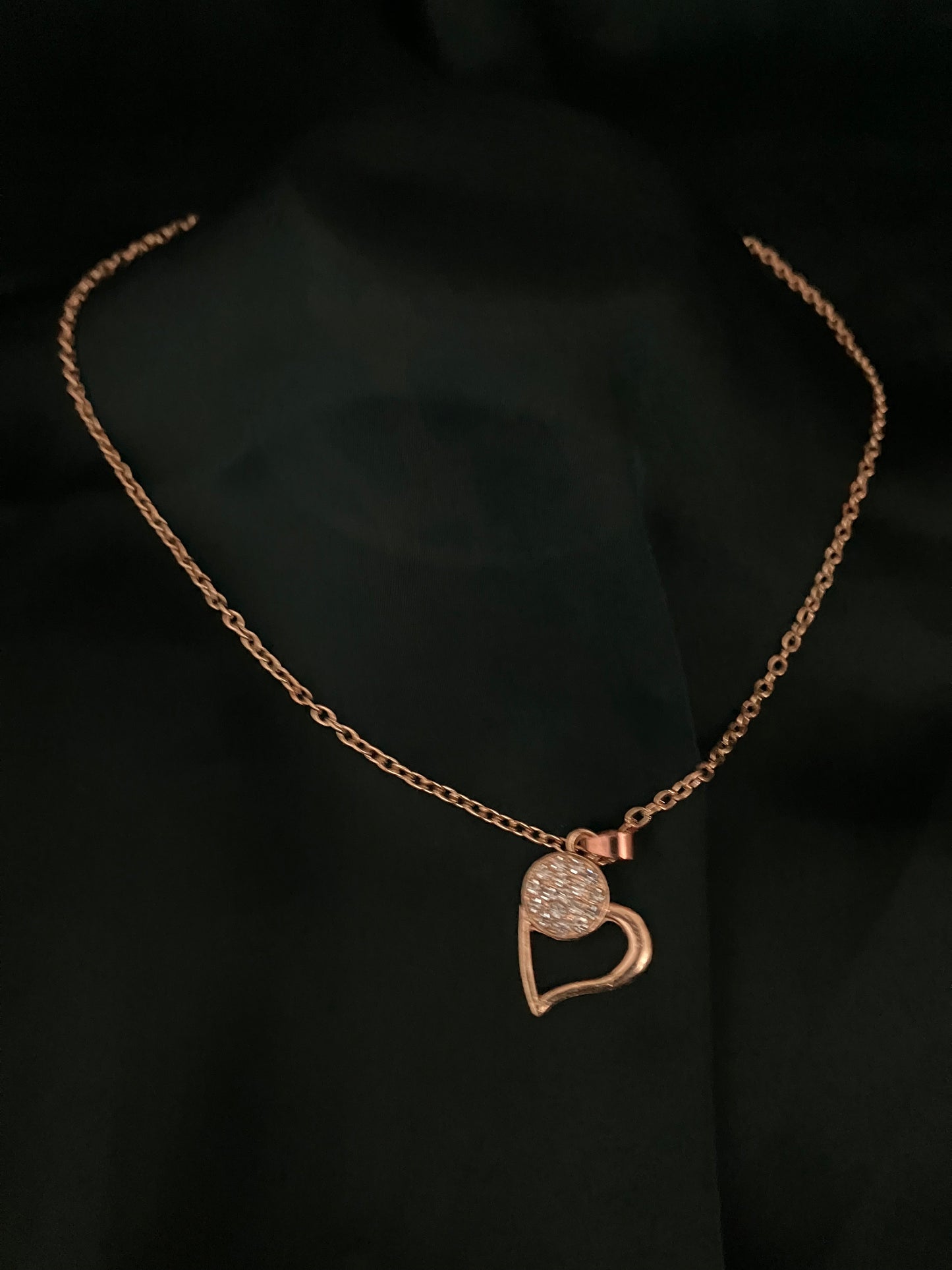Spark heart pendant necklace