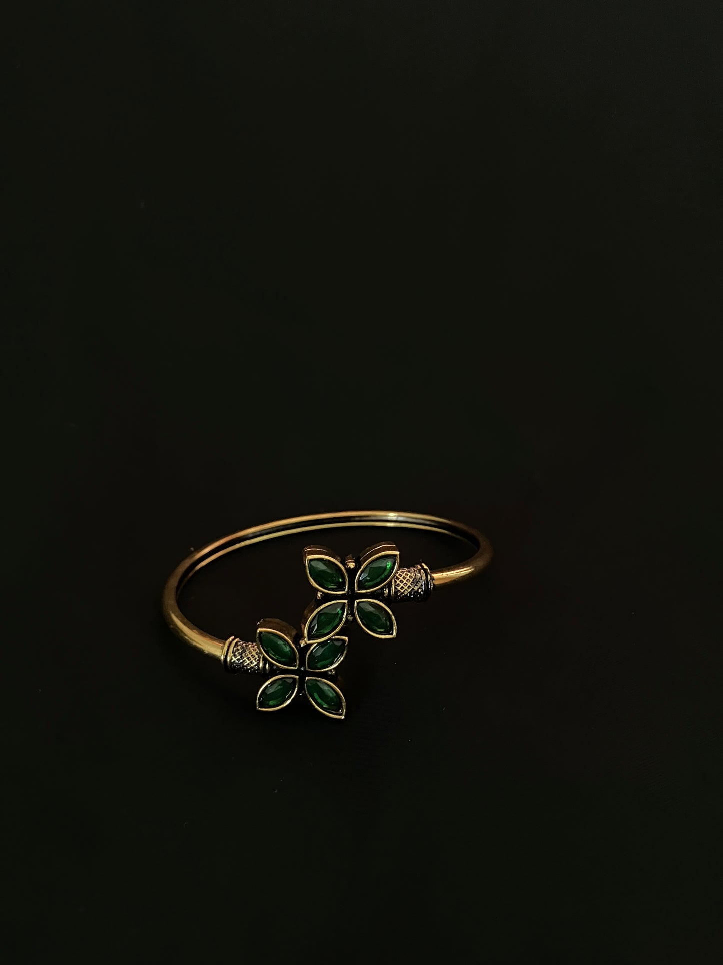 Green petal bracelet