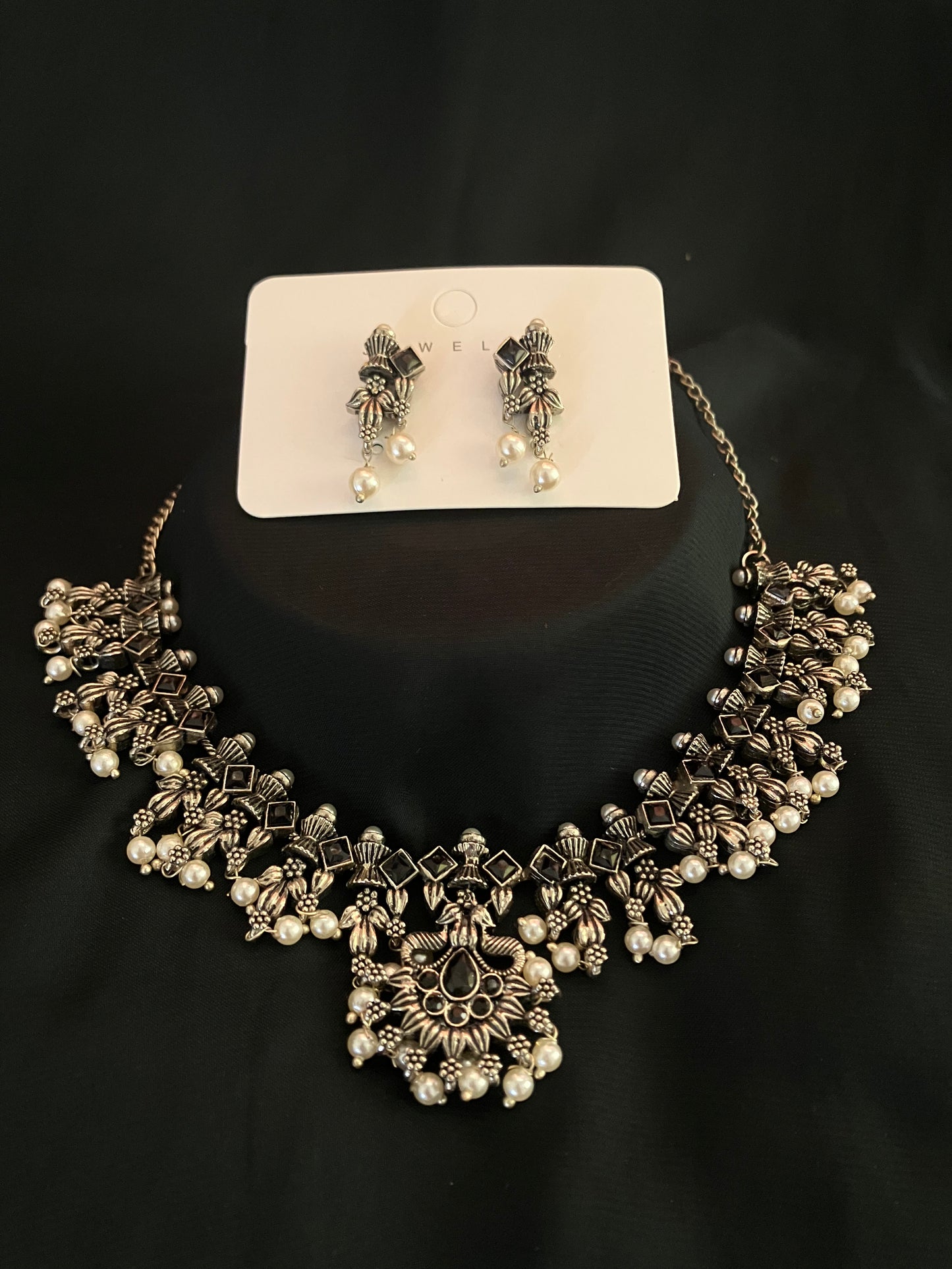 Oxidised cluster necklace set