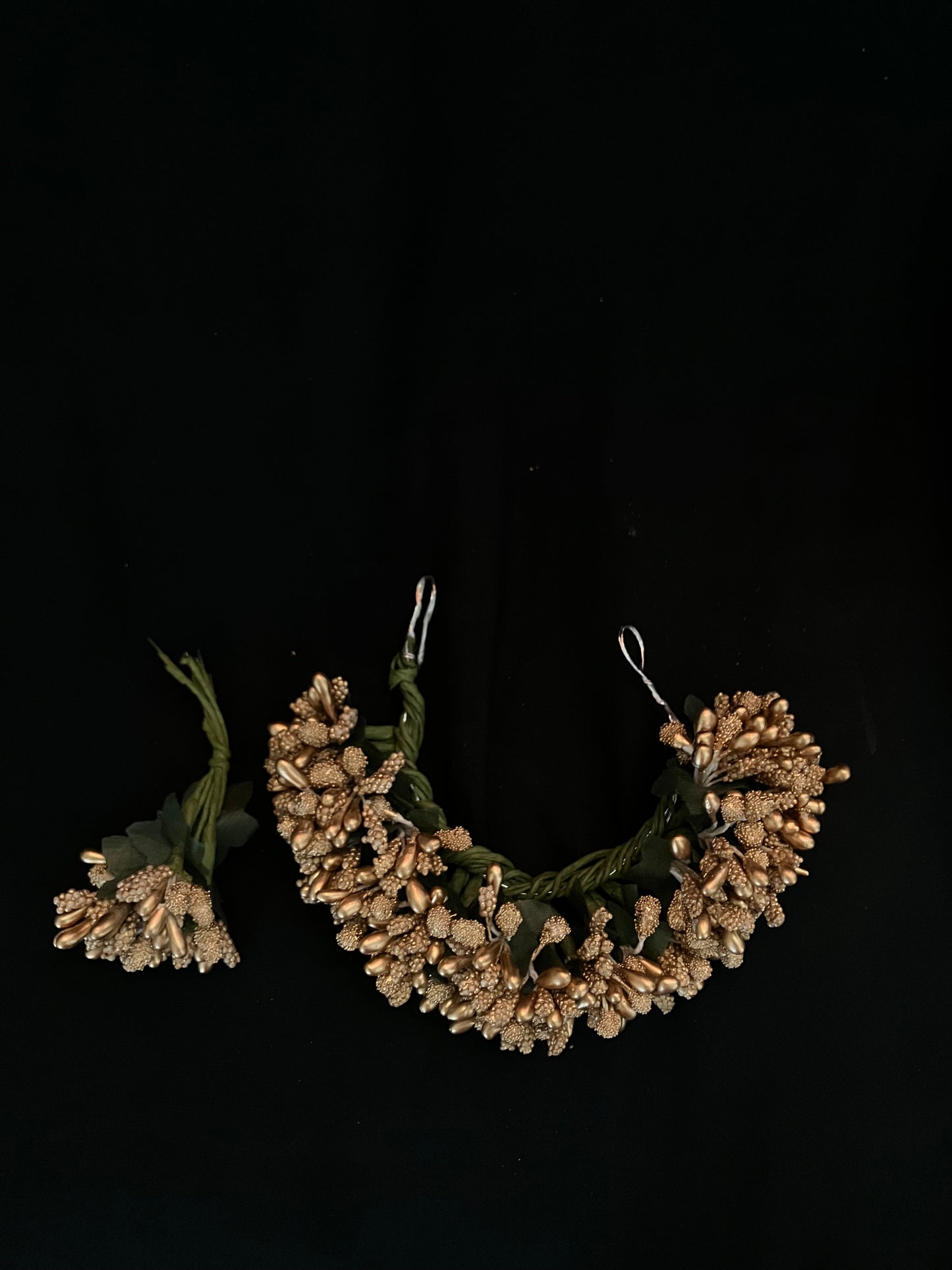 Gold buds hair-bun set