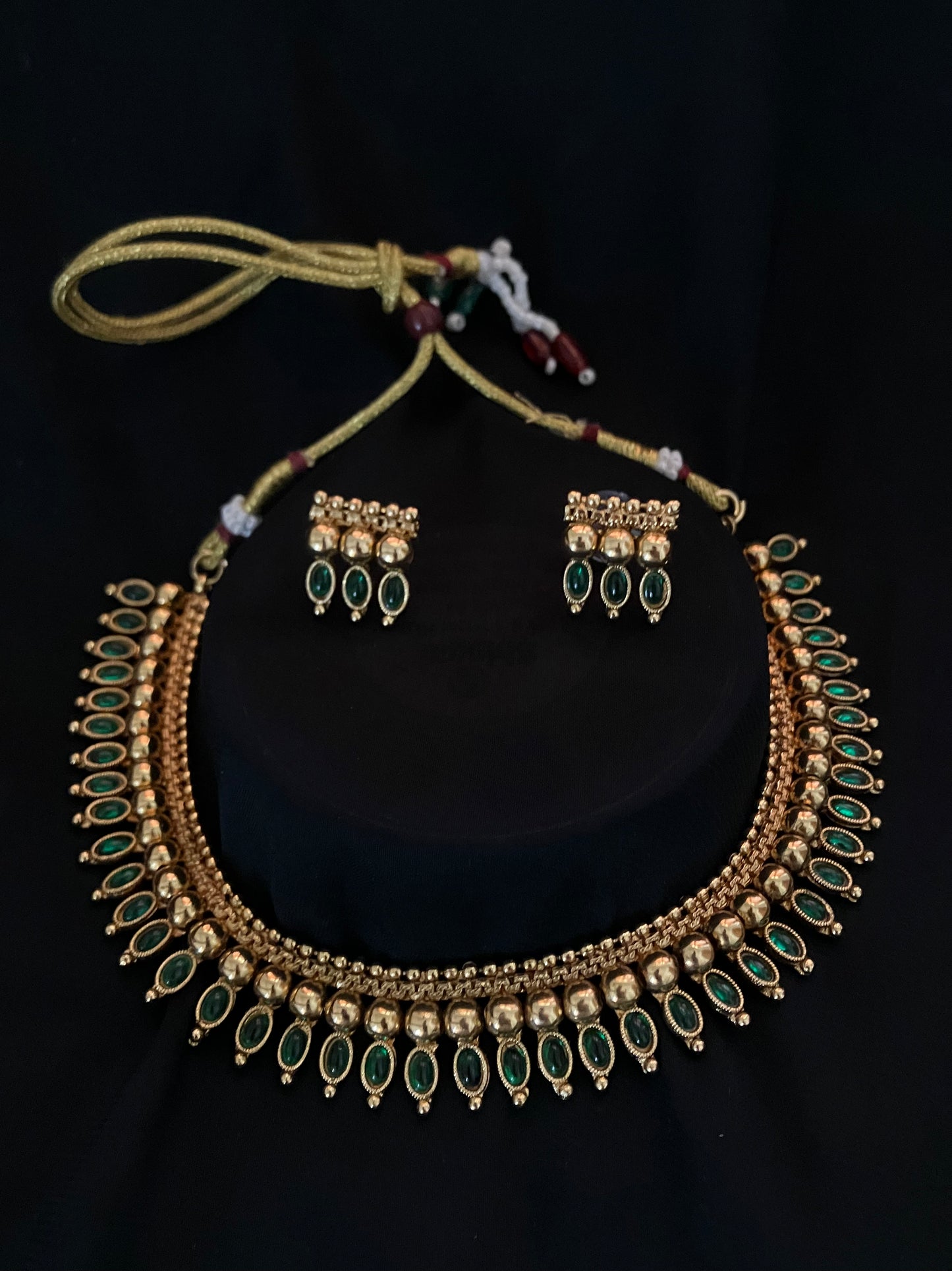 Green stone necklace set